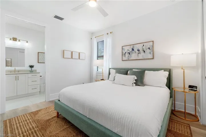 651  108th N AVE, Naples, FL 34108