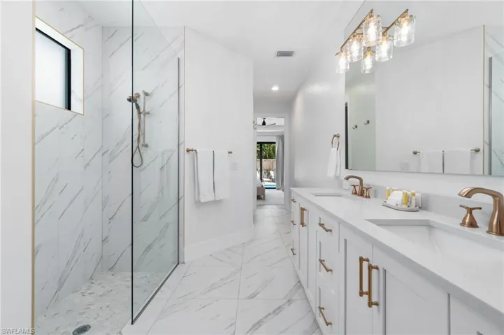 651  108th N AVE, Naples, FL 34108