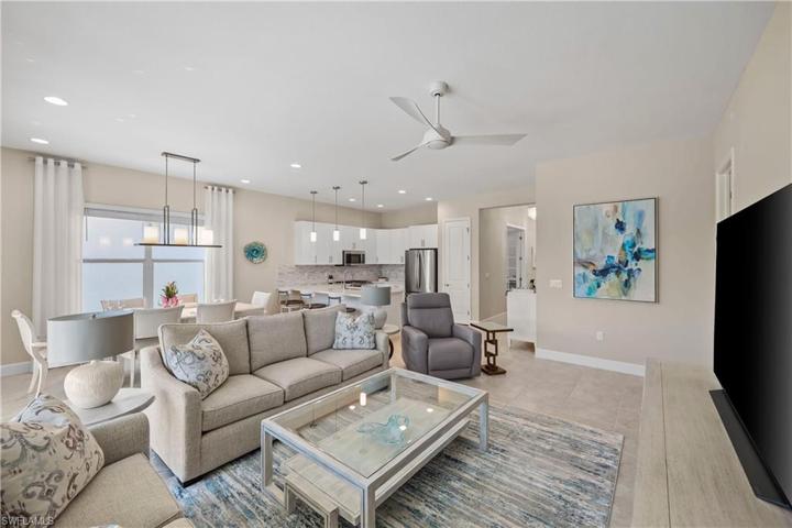 11465 Jacaranda DR, NAPLES FL 34120