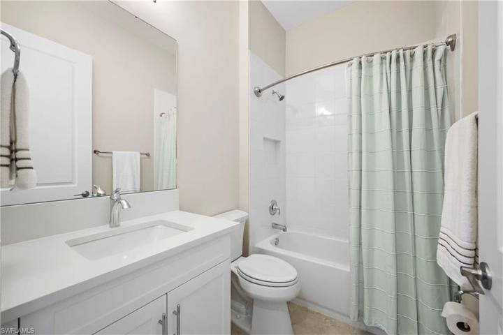 11465 Jacaranda DR, NAPLES FL 34120