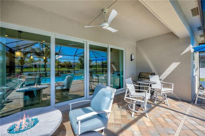 11465 Jacaranda DR, NAPLES FL 34120