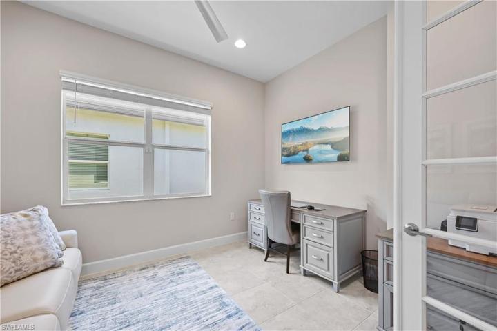 11465 Jacaranda DR, NAPLES FL 34120