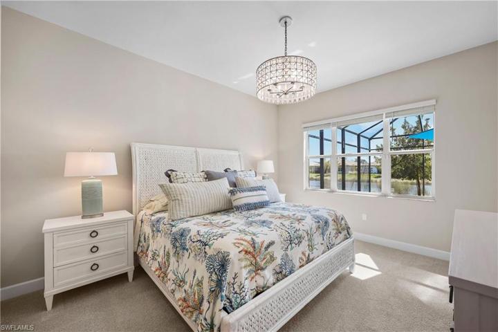 11465 Jacaranda DR, NAPLES FL 34120