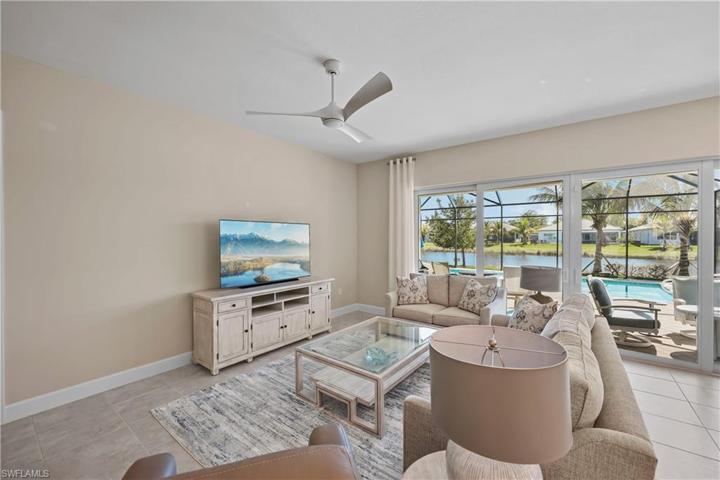 11465 Jacaranda DR, NAPLES FL 34120