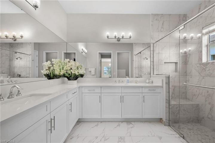 11465 Jacaranda DR, NAPLES FL 34120