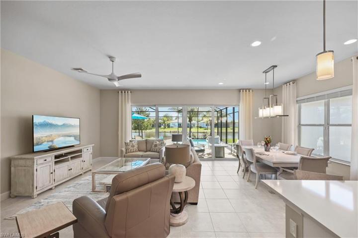 11465 Jacaranda DR, NAPLES FL 34120