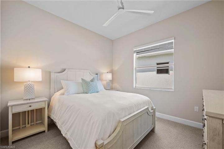 11465 Jacaranda DR, NAPLES FL 34120
