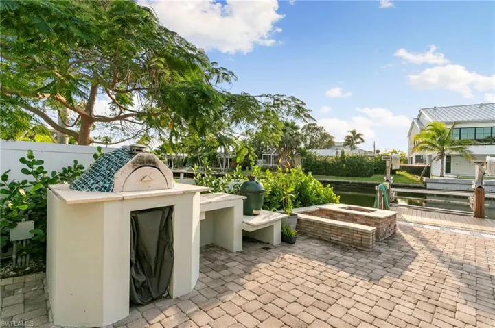 1794 Holiday Ln, Naples, Florida 34104
