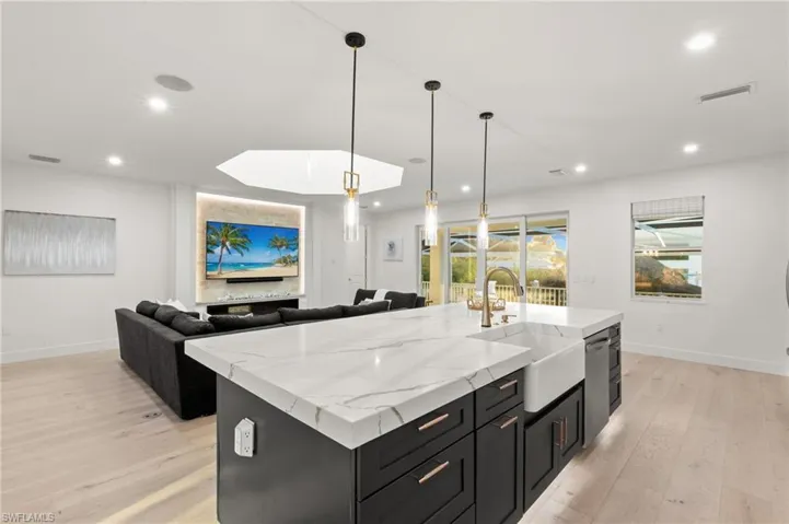 1794 Holiday Ln, Naples, Florida 34104