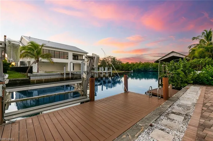 1794 Holiday Ln, Naples, Florida 34104