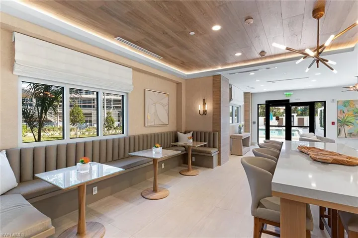 9051 Gulf Shore Dr 701, Naples, Florida 34108