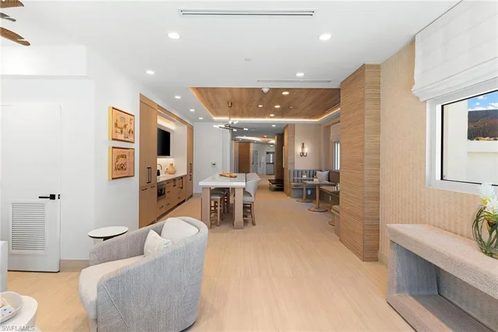 9051 Gulf Shore Dr 701, Naples, Florida 34108