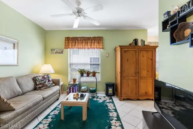 2575 Old Groves Rd # M101, Naples Fl 34109