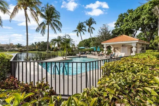 2575 Old Groves Rd # M101, Naples Fl 34109