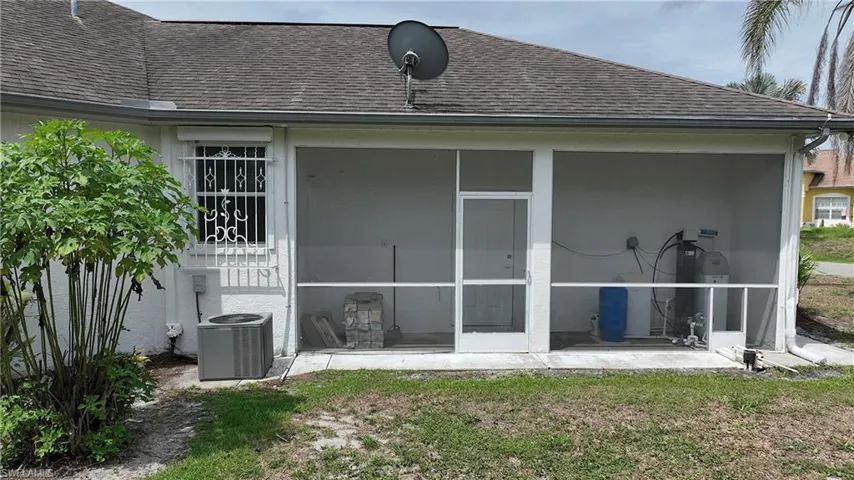 606 Lincoln Ave, Lehigh Acres, Florida 33972