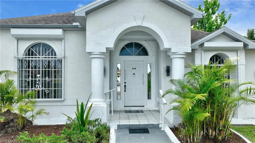 606 Lincoln Ave, Lehigh Acres, Florida 33972
