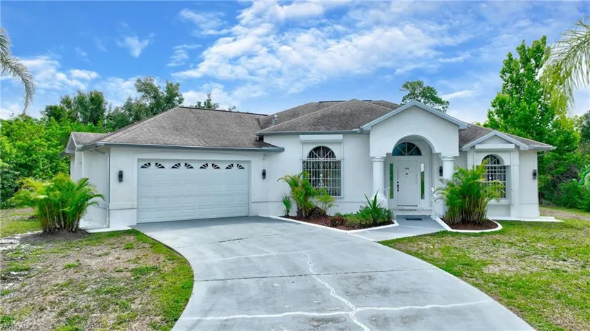 606 Lincoln Ave, Lehigh Acres, Florida 33972