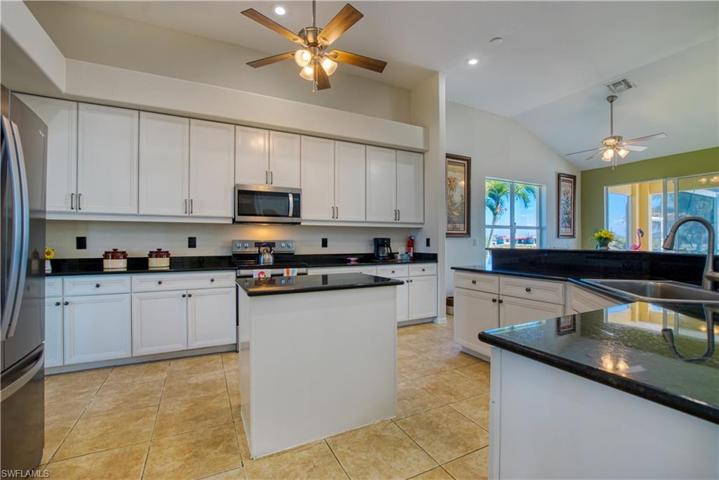 1900 NW 8th LN, CAPE CORAL FL 33993