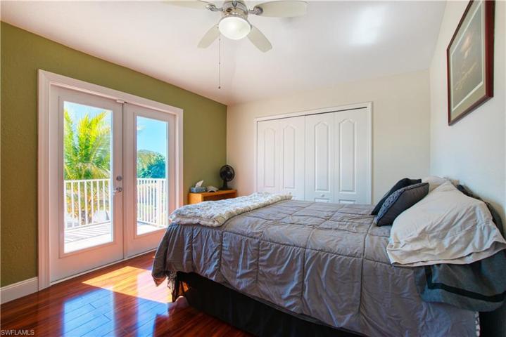 1900 NW 8th LN, CAPE CORAL FL 33993