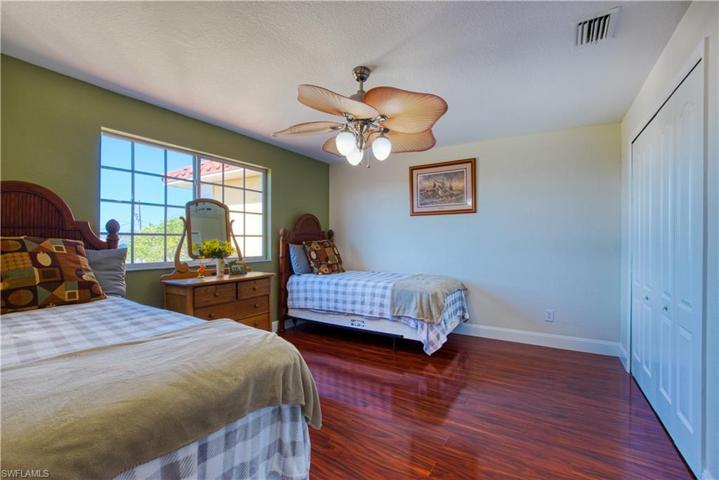 1900 NW 8th LN, CAPE CORAL FL 33993