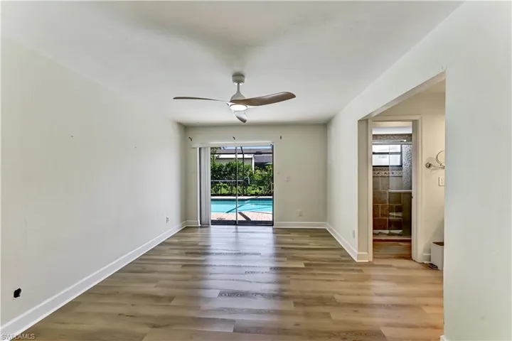 905 Sw 52nd St, Cape Coral, Florida 33914