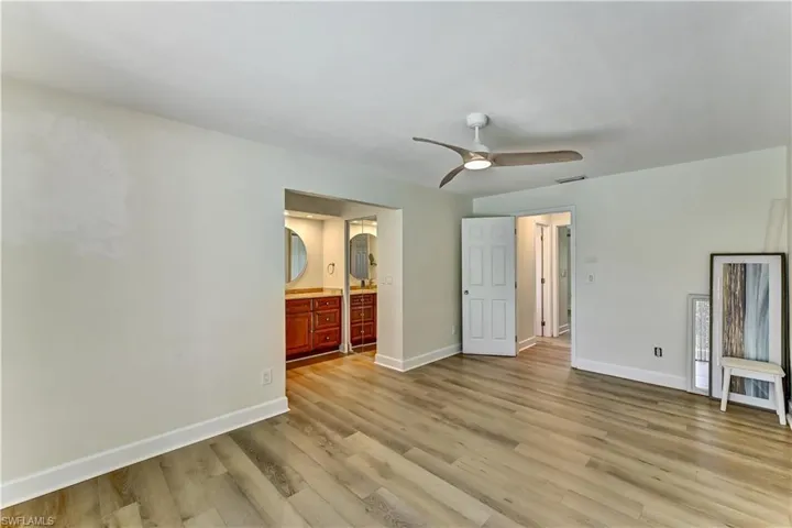 905 Sw 52nd St, Cape Coral, Florida 33914