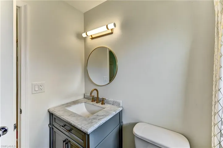905 Sw 52nd St, Cape Coral, Florida 33914