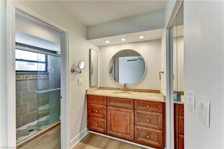 905 Sw 52nd St, Cape Coral, Florida 33914
