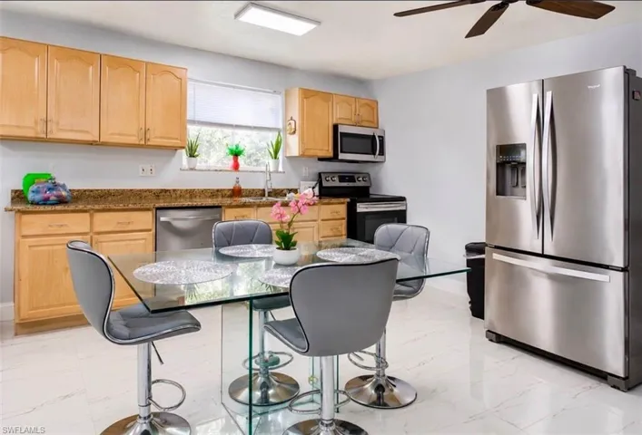 3420 6th Ave Ne, Naples, Florida 34120
