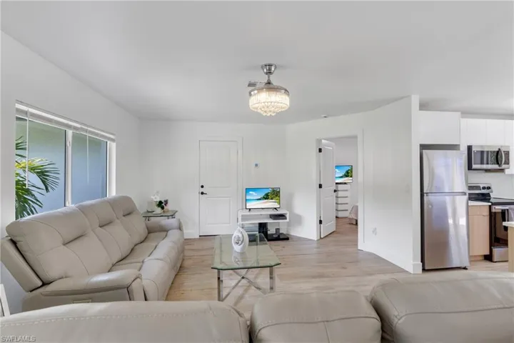 1740 20th Ave Ne, Naples, Florida 34120
