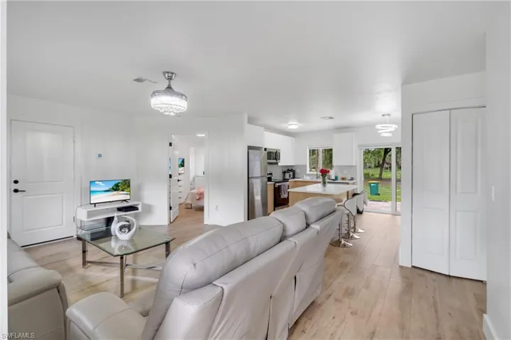 1740 20th Ave Ne, Naples, Florida 34120
