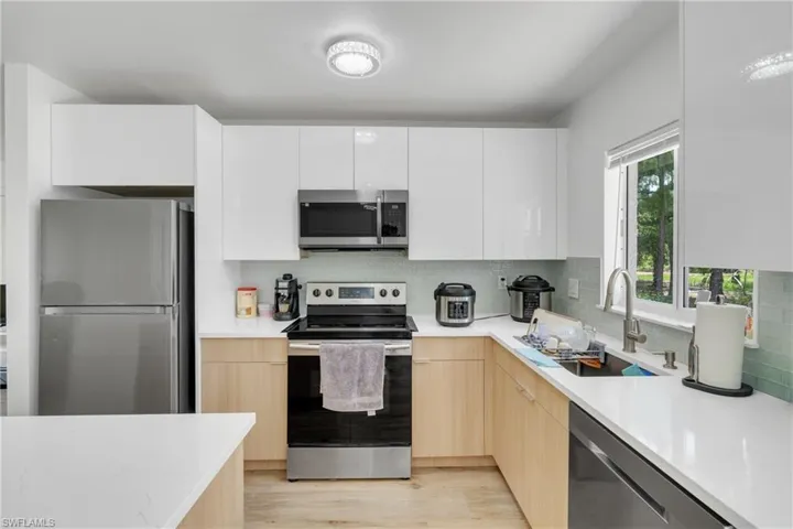 1740 20th Ave Ne, Naples, Florida 34120
