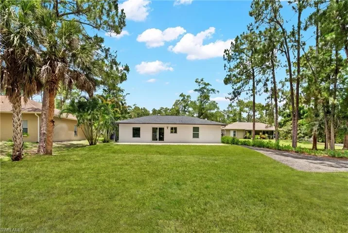 1740 20th Ave Ne, Naples, Florida 34120