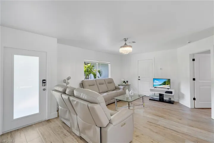 1740 20th Ave Ne, Naples, Florida 34120