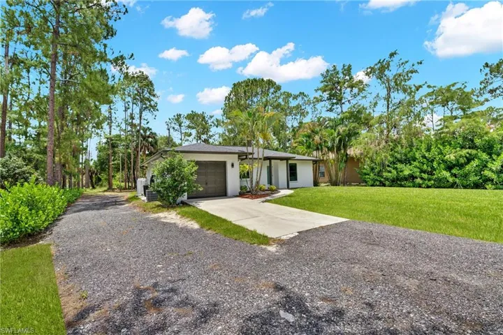 1740 20th Ave Ne, Naples, Florida 34120