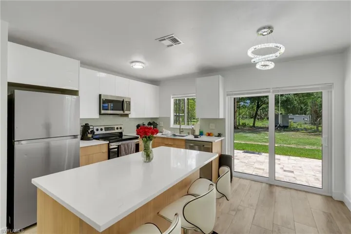 1740 20th Ave Ne, Naples, Florida 34120