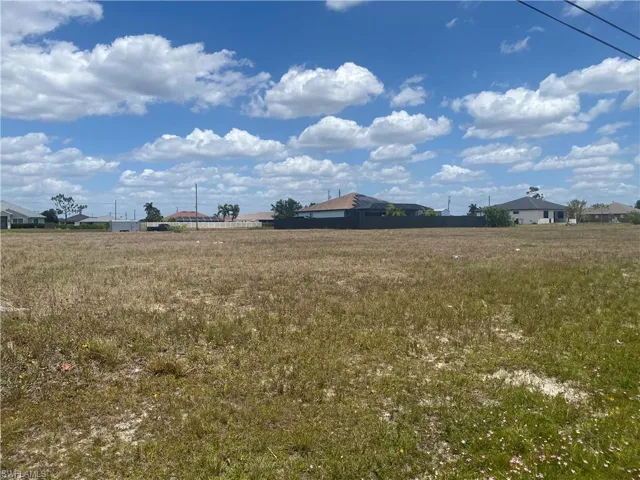 1125  Diplomat W PKWY, Cape Coral, FL 33993
