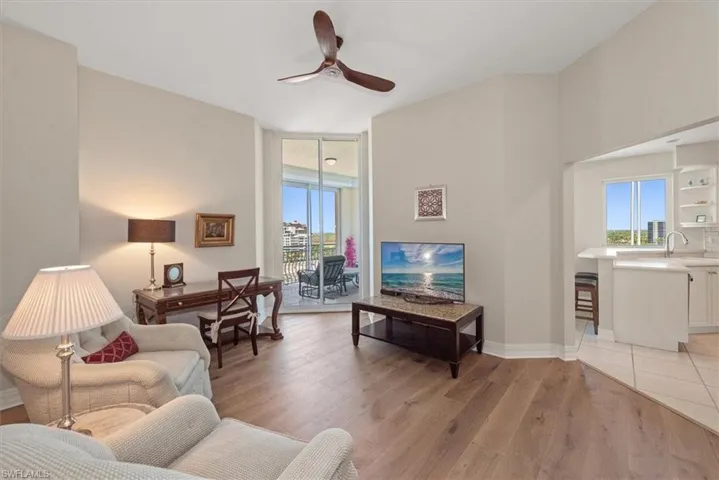 425 Dockside Dr Ph-1, Naples, Florida 34110
