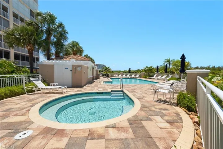 425 Dockside Dr Ph-1, Naples, Florida 34110