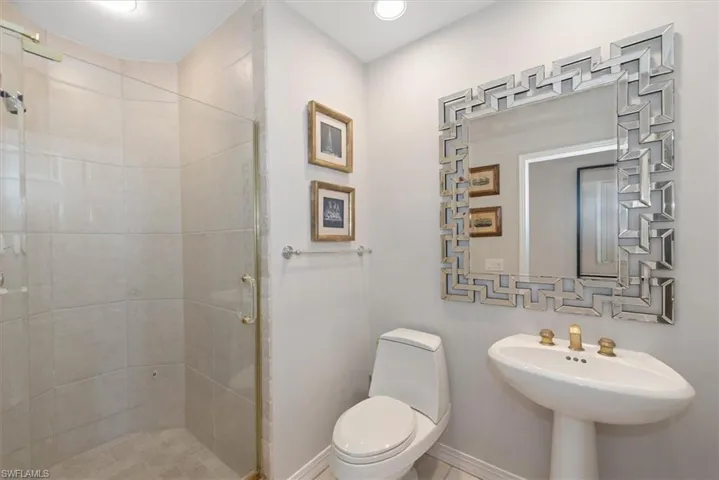 425 Dockside Dr Ph-1, Naples, Florida 34110