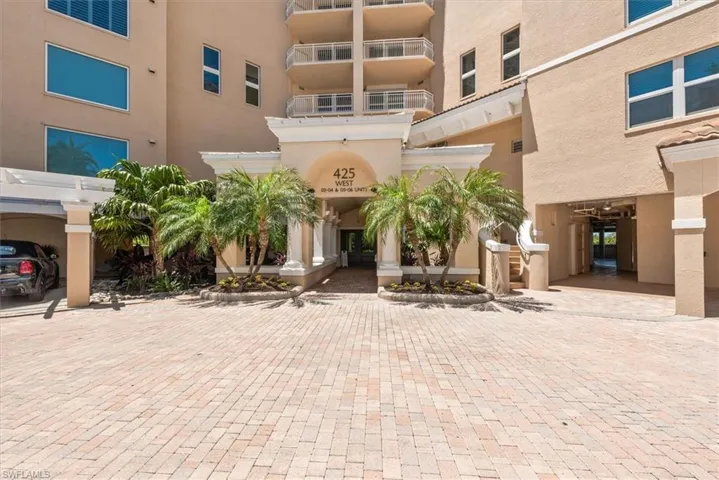 425 Dockside Dr Ph-1, Naples, Florida 34110