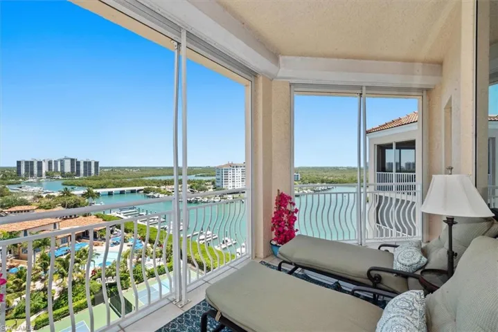 425 Dockside Dr Ph-1, Naples, Florida 34110