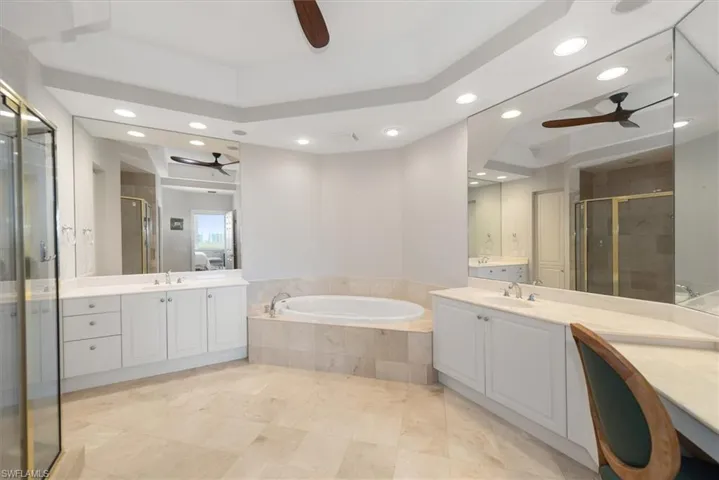 425 Dockside Dr Ph-1, Naples, Florida 34110