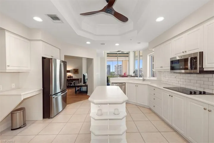 425 Dockside Dr Ph-1, Naples, Florida 34110