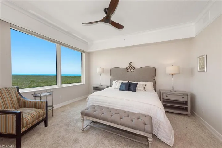 425 Dockside Dr Ph-1, Naples, Florida 34110