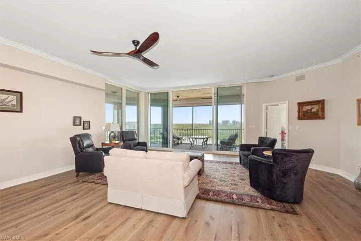 425 Dockside Dr Ph-1, Naples, Florida 34110