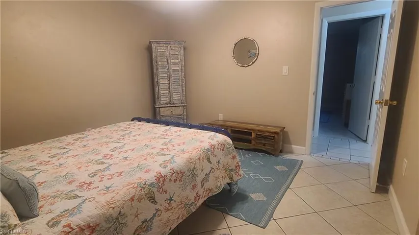 602  111th N AVE, Naples, FL 34108