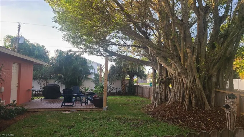 602  111th N AVE, Naples, FL 34108