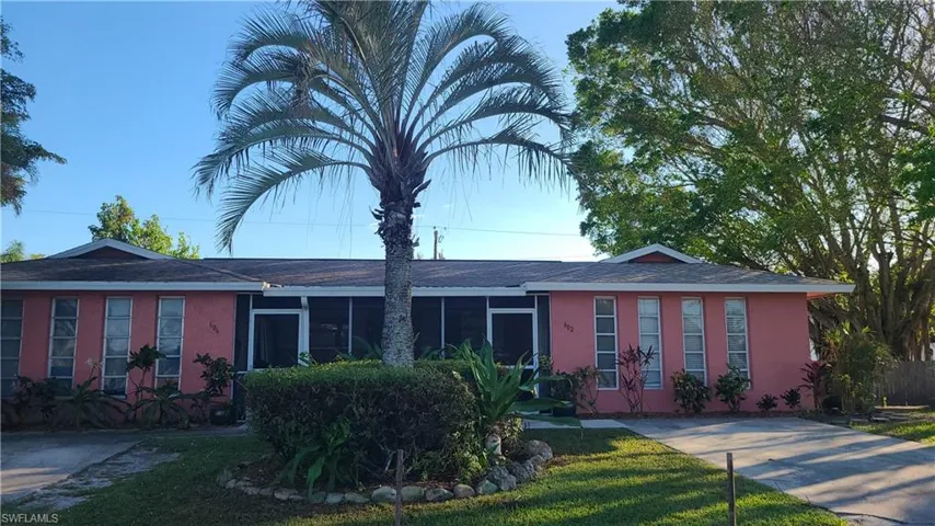 602  111th N AVE, Naples, FL 34108