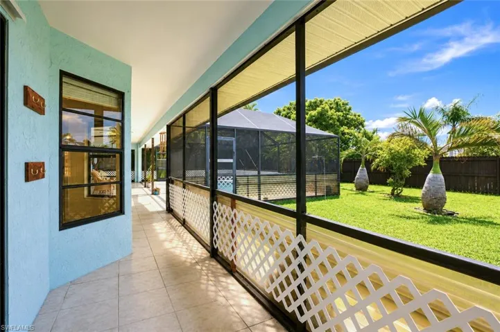 1114 Ne Van Loon Ln, Cape Coral, Florida 33909